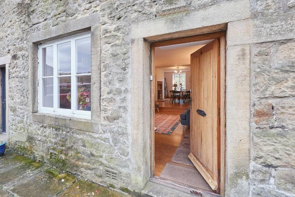 Stunning 3 Bed Yorkshire Dales Cottage Аплтривик Экстерьер фото