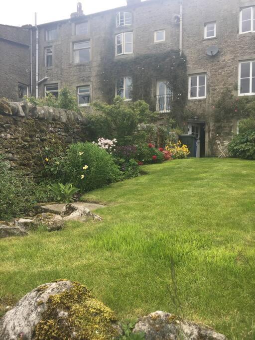 Stunning 3 Bed Yorkshire Dales Cottage Аплтривик Экстерьер фото